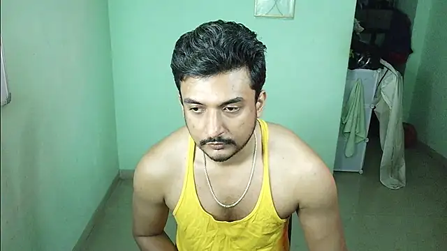 Snapshot of daringcutie chatting on 01-06-26, 01:20 daringcutie online show from 01-06-26, 01:20