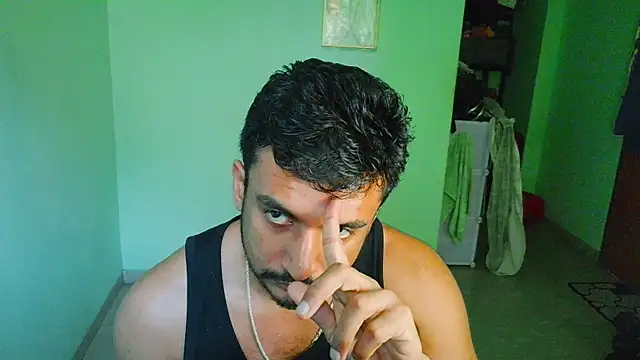 Snapshot of daringcutie chatting on 04-11-26, 07:02 daringcutie online show from 04-11-26, 07:02