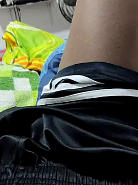 Jheronn28 online show from 10-15-25, 01:06