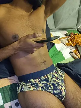 Snapshot of FullnighterBBC_NL chatting on 12-14-25, 05:40 FullnighterBBC NL online show from 12-14-25, 05:40