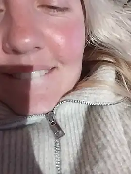 Snapshot of Mllesha74000 chatting on 01-26-25, 07:31 Mllesha74000 online show from 01-26-25, 07:31