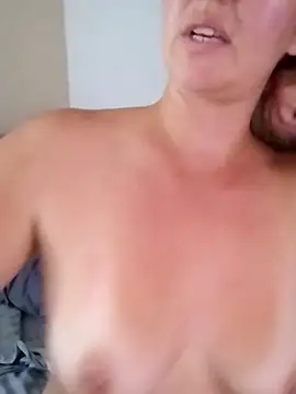 Snapshot of Mllesha74000 chatting on 09-14-25, 04:39 Mllesha74000 online show from 09-14-25, 04:39