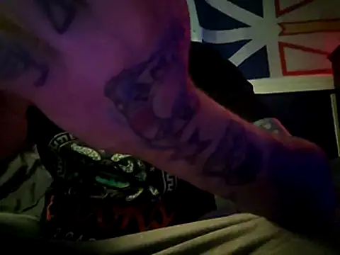 canadacockinme online show from 11-26-25, 08:04