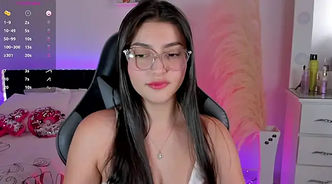 Snapshot of esmeralda_colllins chatting on 03-17-25, 06:53 esmeralda colllins online show from 03-17-25, 06:53