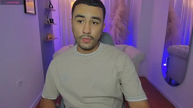 Snapshot of Nick_Moca chatting on 11-27-25, 08:33 Nick Moca online show from 11-27-25, 08:33