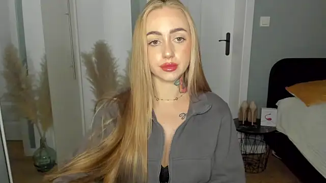 sexyCoralie online show from 04-13-26, 01:38