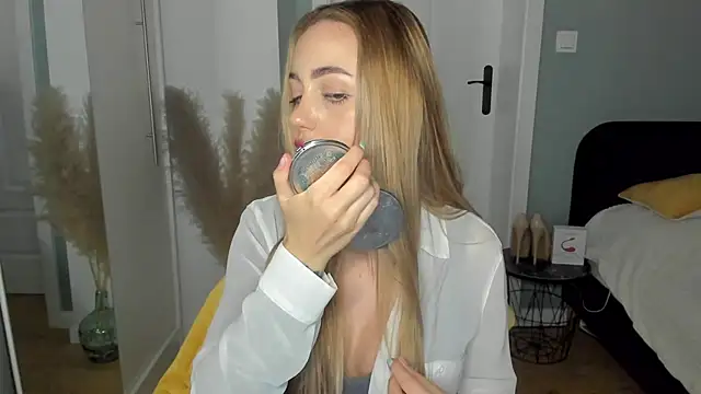sexyCoralie online show from 04-29-26, 05:30
