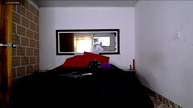 Julieta Rodriguez online show from 05-24-26, 05:40