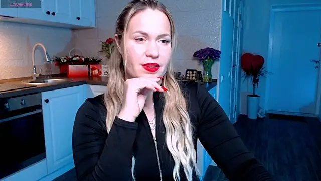 HotTiffani online show from 03-10-25, 03:09