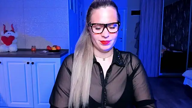 HotTiffani online show from 11-28-25, 11:13