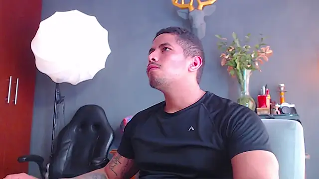 geirge teacherxx online show from 11-17-25, 08:03