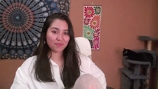 Snapshot of IntimateTales chatting on 09-26-25, 07:40 IntimateTales online show from 09-26-25, 07:40