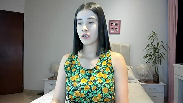 macarena vallejo online show from 04-12-26, 02:49