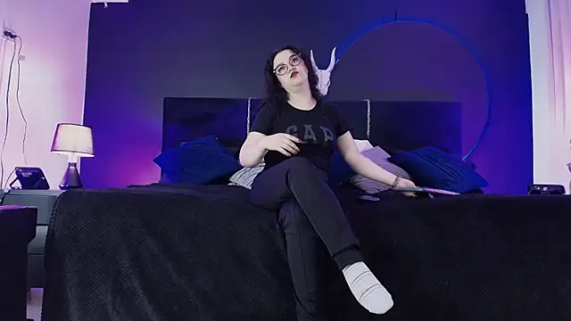  Jade 16 online show from 03-12-26, 11:38