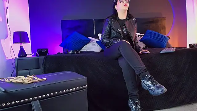  Jade 16 online show from 03-28-26, 11:32