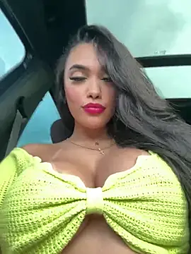 Snapshot of emma_andrew1 chatting on 02-14-25, 01:18 emma andrew1 online show from 02-14-25, 01:18