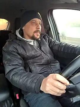 Snapshot of DanielOhCool chatting on 02-13-25, 02:52 DanielOhCool online show from 02-13-25, 02:52