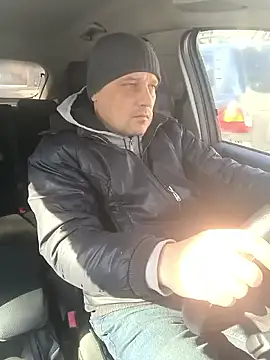 Snapshot of DanielOhCool chatting on 02-18-25, 09:32 DanielOhCool online show from 02-18-25, 09:32