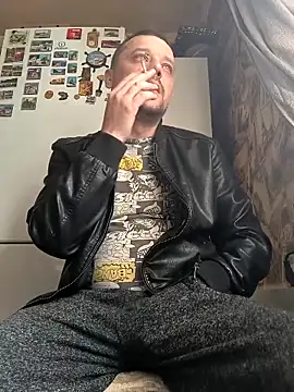 Snapshot of DanielOhCool chatting on 03-02-25, 07:32 DanielOhCool online show from 03-02-25, 07:32