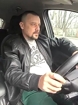 Snapshot of DanielOhCool chatting on 03-21-25, 09:34 DanielOhCool online show from 03-21-25, 09:34