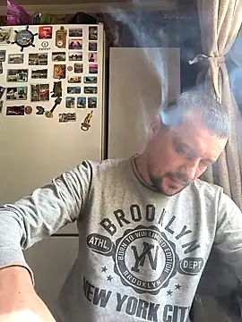 Snapshot of DanielOhCool chatting on 09-16-25, 08:15 DanielOhCool online show from 09-16-25, 08:15