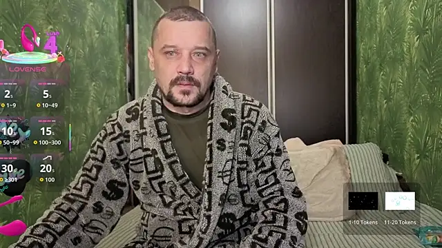 Snapshot of DanielOhCool chatting on 09-28-25, 06:41 DanielOhCool online show from 09-28-25, 06:41