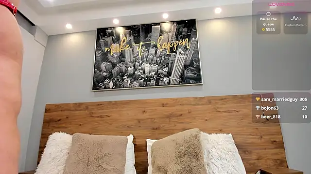 Samara Eyes online show from 12-30-24, 03:58