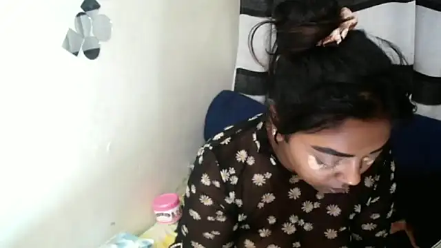 Snapshot of Indian_FireXX chatting on 10-12-25, 05:45 Indian FireXX online show from 10-12-25, 05:45