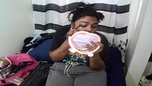 Snapshot of Indian_FireXX chatting on 10-28-25, 11:36 Indian FireXX online show from 10-28-25, 11:36