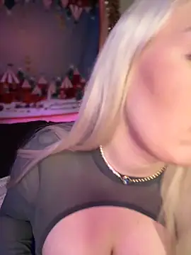 LaraHollywood online show from 01-05-25, 03:34