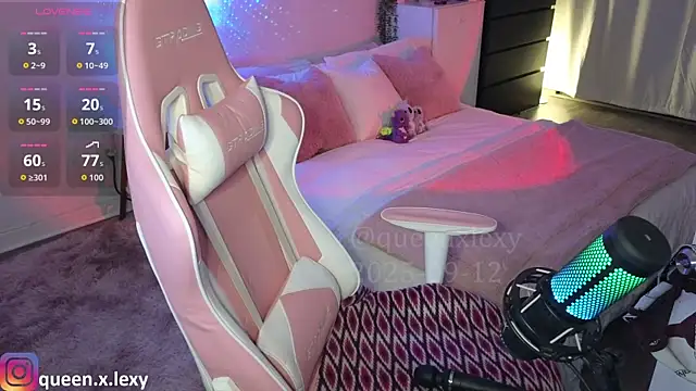 Snapshot of queenxlexy chatting on 09-13-25, 05:35 queenxlexy online show from 09-13-25, 05:35