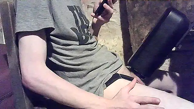 Snapshot of Babi_Kisi chatting on 12-20-24, 01:33 Babi Kisi online show from 12-20-24, 01:33