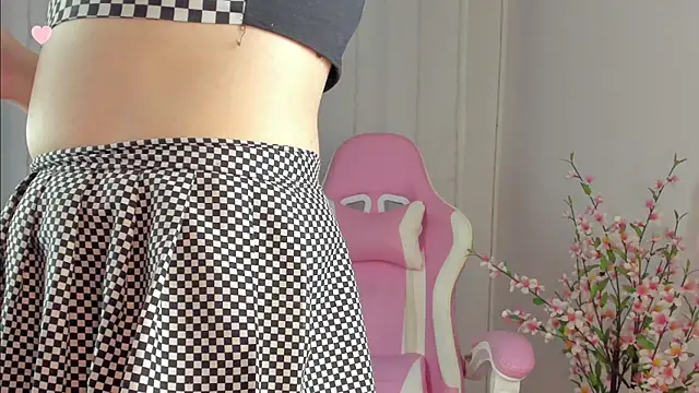 Snapshot of rosseblondee chatting on 11-26-25, 09:49 rosseblondee online show from 11-26-25, 09:49