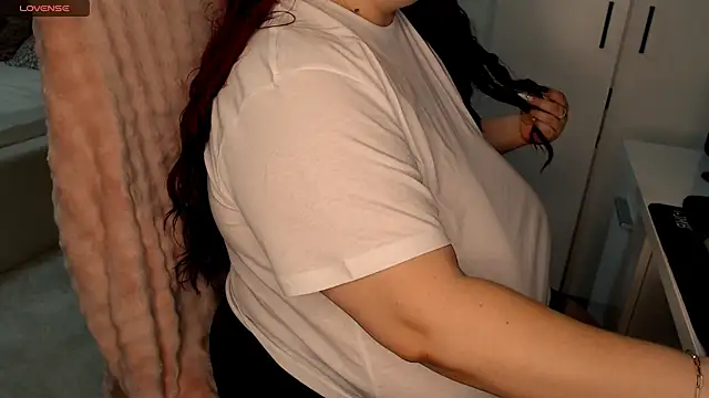 SenzualHotM online show from 04-18-26, 10:54