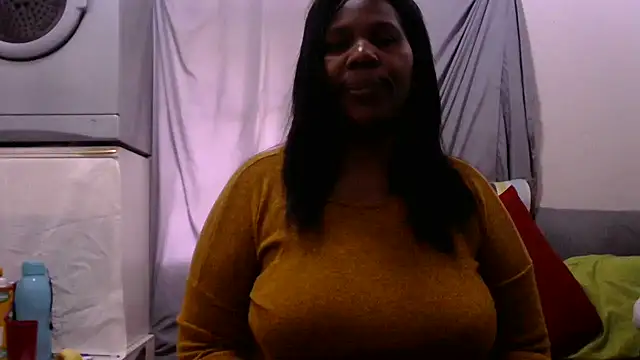 Snapshot of Delicioussexy chatting on 05-05-26, 09:28 Delicioussexy online show from 05-05-26, 09:28