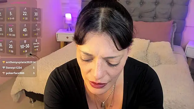 Snapshot of _Abril_W chatting on 01-29-25, 02:51 Abril W online show from 01-29-25, 02:51