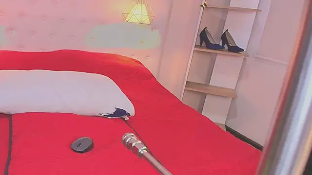 Snapshot of valerie_lya chatting on 05-09-26, 01:05 valerie lya online show from 05-09-26, 01:05