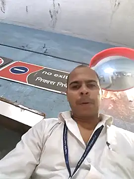 Snapshot of Vickyrajput009 chatting on 02-19-26, 07:32 Vickyrajput009 online show from 02-19-26, 07:32