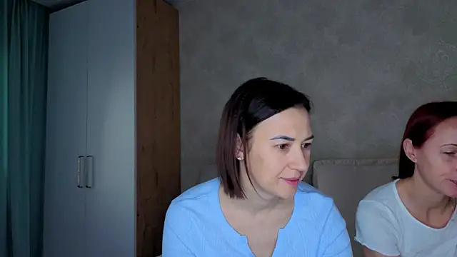 sweeetgirls2021 online show from 12-01-25, 03:00