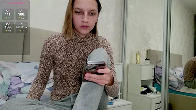 Alisa-w online show from 11-17-25, 02:01