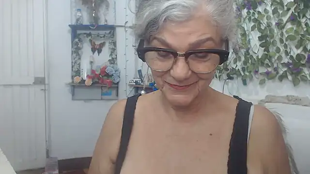 FunnyGrandma online show from 12-26-24, 01:29