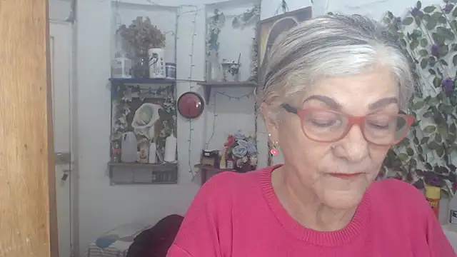 FunnyGrandma online show from 04-28-26, 03:11