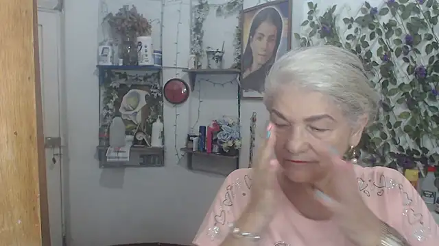FunnyGrandma online show from 05-06-26, 01:57
