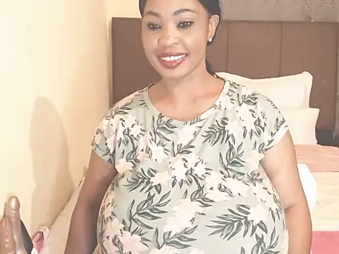 Snapshot of MissTits chatting on 09-27-25, 09:47 MissTits online show from 09-27-25, 09:47