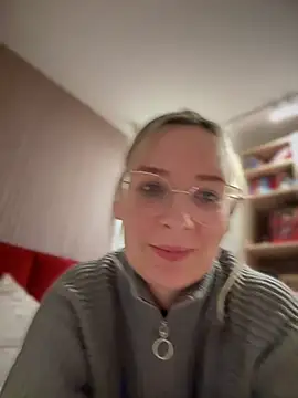 The Snowwhitee online show from 01-11-25, 04:03