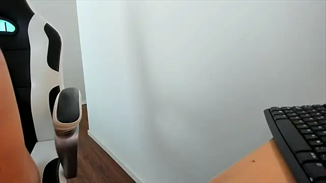 Snapshot of CallMeAngelica chatting on 01-06-26, 12:53 CallMeAngelica online show from 01-06-26, 12:53