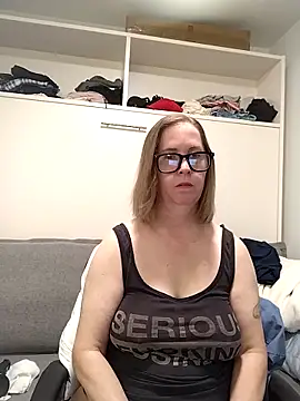 SweetandNaughty1 online show from 06-16-26, 09:28