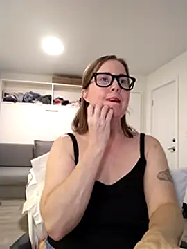 SweetandNaughty1 online show from 07-08-26, 04:17