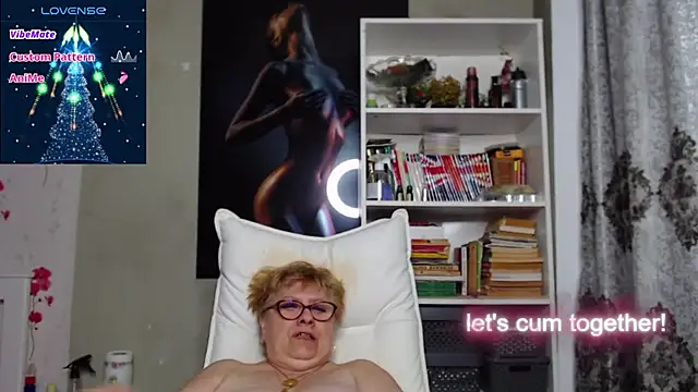 Snapshot of Mella4you chatting on 12-16-24, 07:04 Mella4you online show from 12-16-24, 07:04