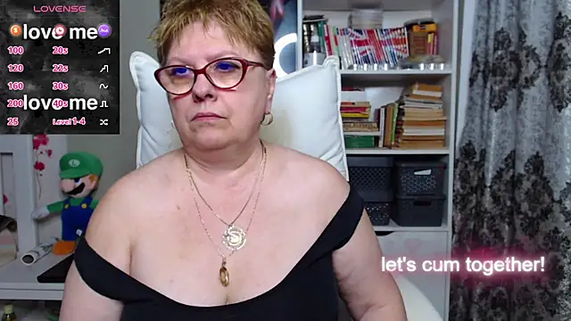 Snapshot of Mella4you chatting on 01-22-25, 07:57 Mella4you online show from 01-22-25, 07:57